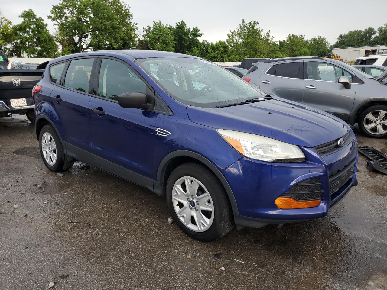 2013 Ford Escape S - Фото 4