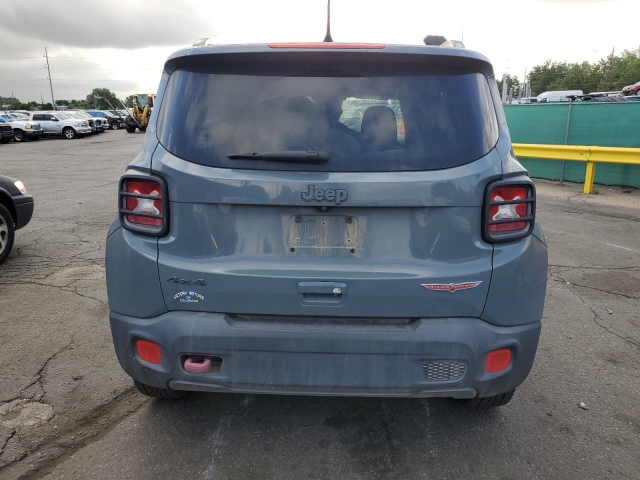 2018 Jeep Renegade Trailhawk - Image 6