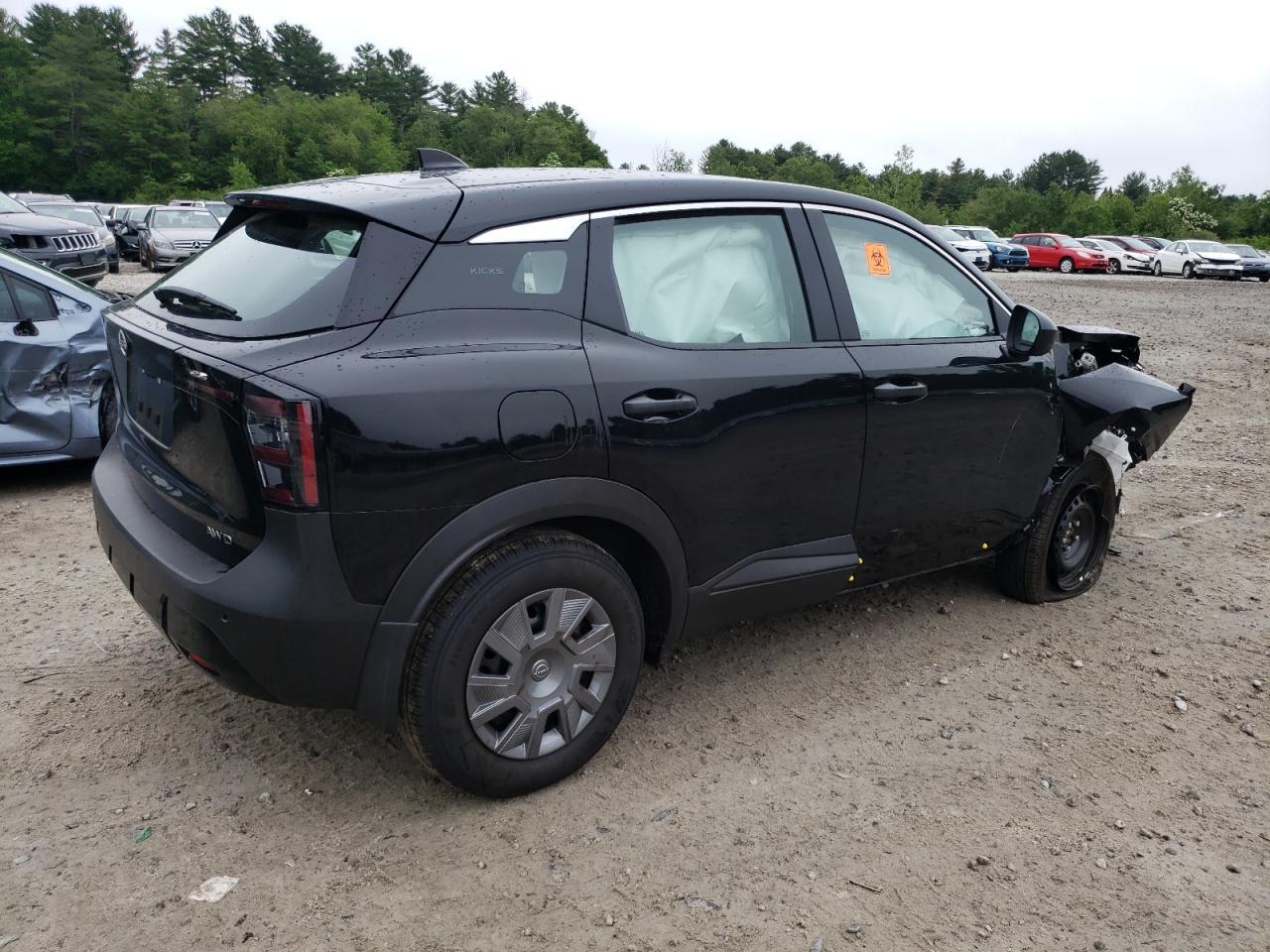 2025 Nissan Kicks S - Image 3