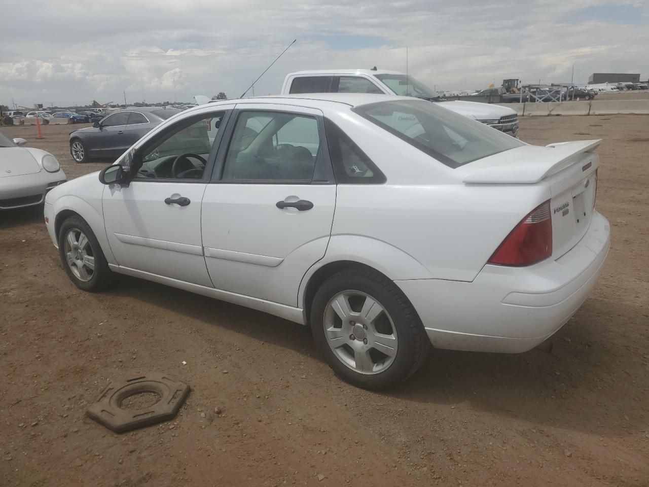 2005 Ford Focus Zx4 - Фото 2