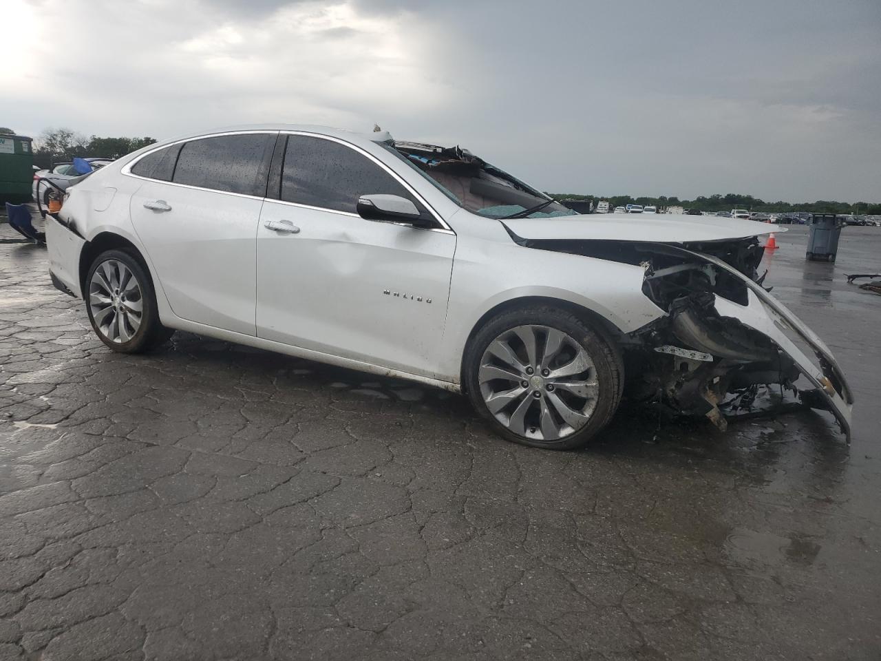 2016 Chevrolet Malibu Premier - Image 4
