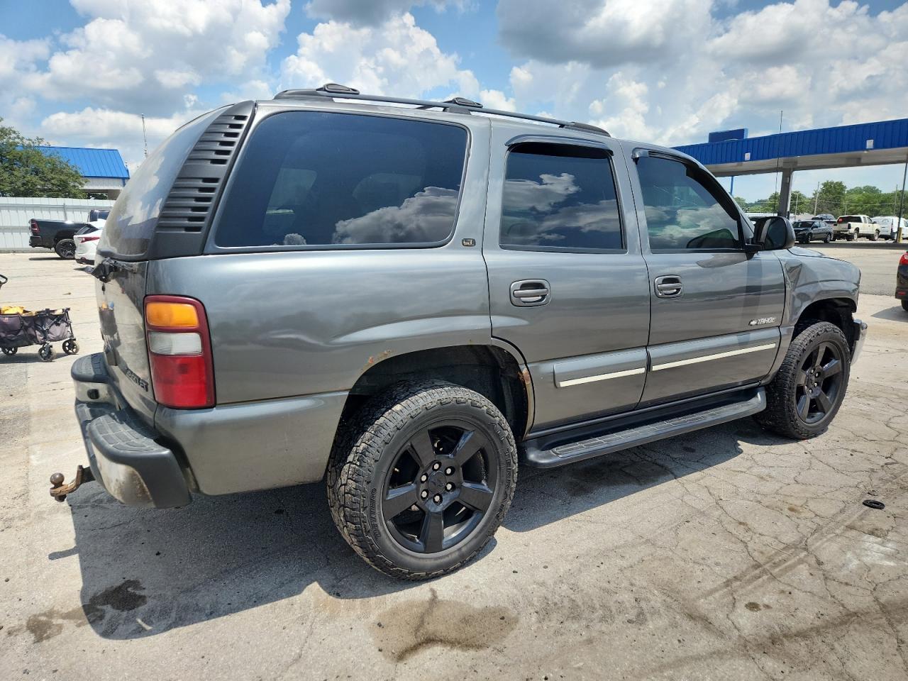 2002 Chevrolet Tahoe K1500 - Image 3