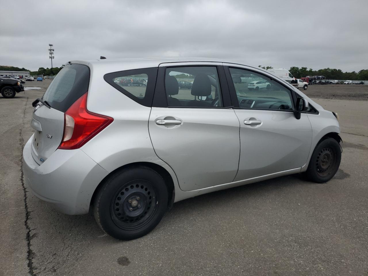 2014 Nissan Versa Note S - Фото 3
