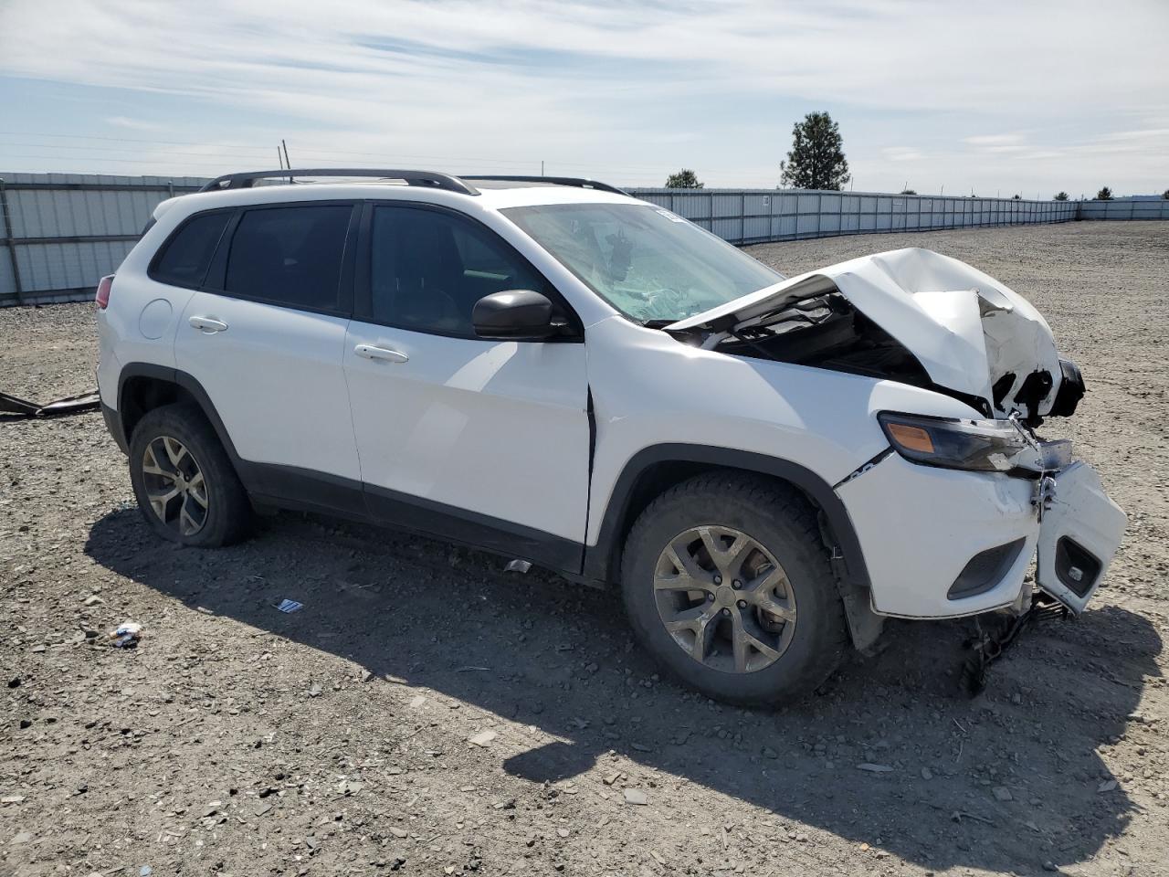 2021 Jeep Cherokee Latitude Lux - Image 4