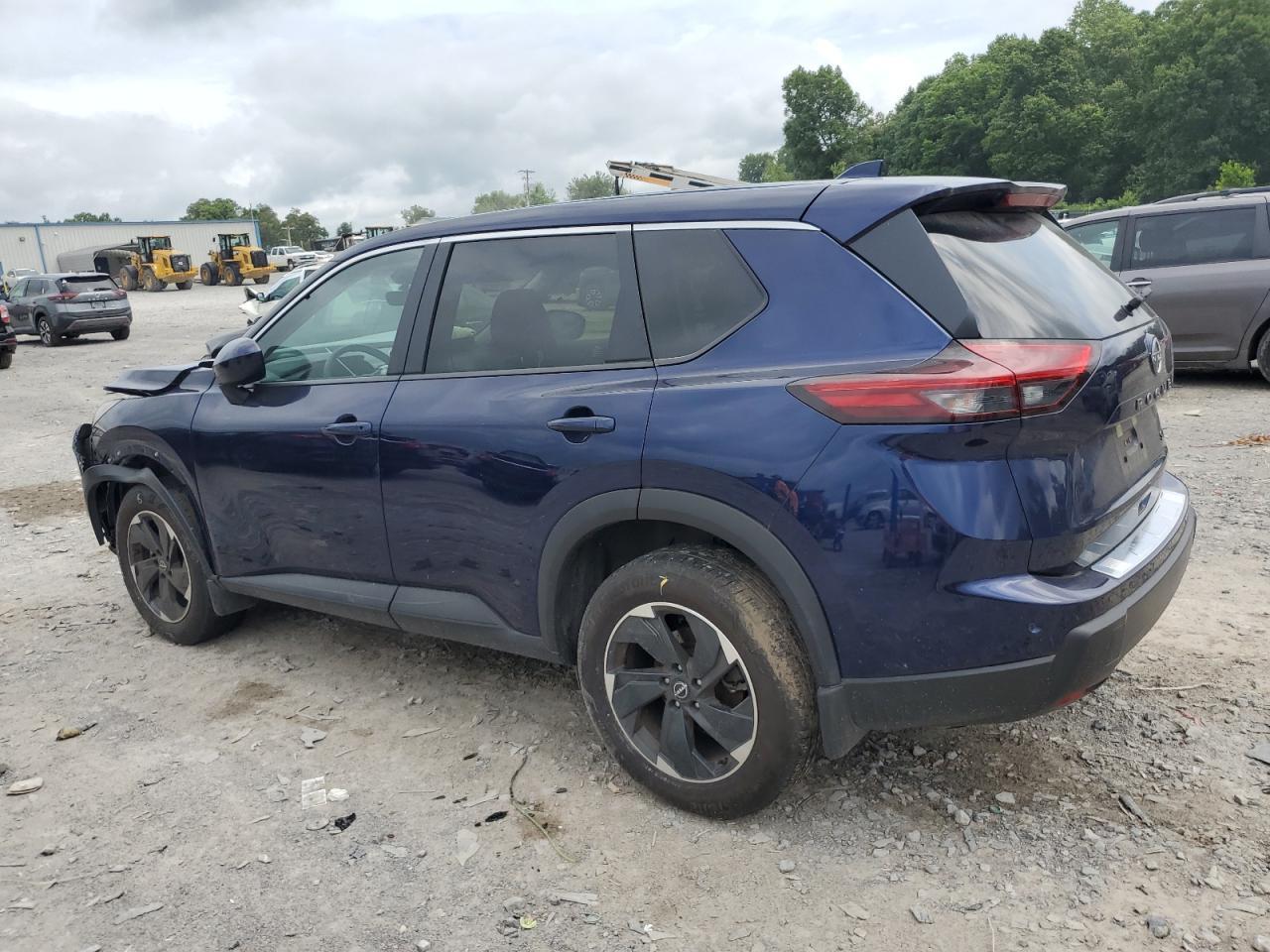 2024 Nissan Rogue Sv - Фото 2