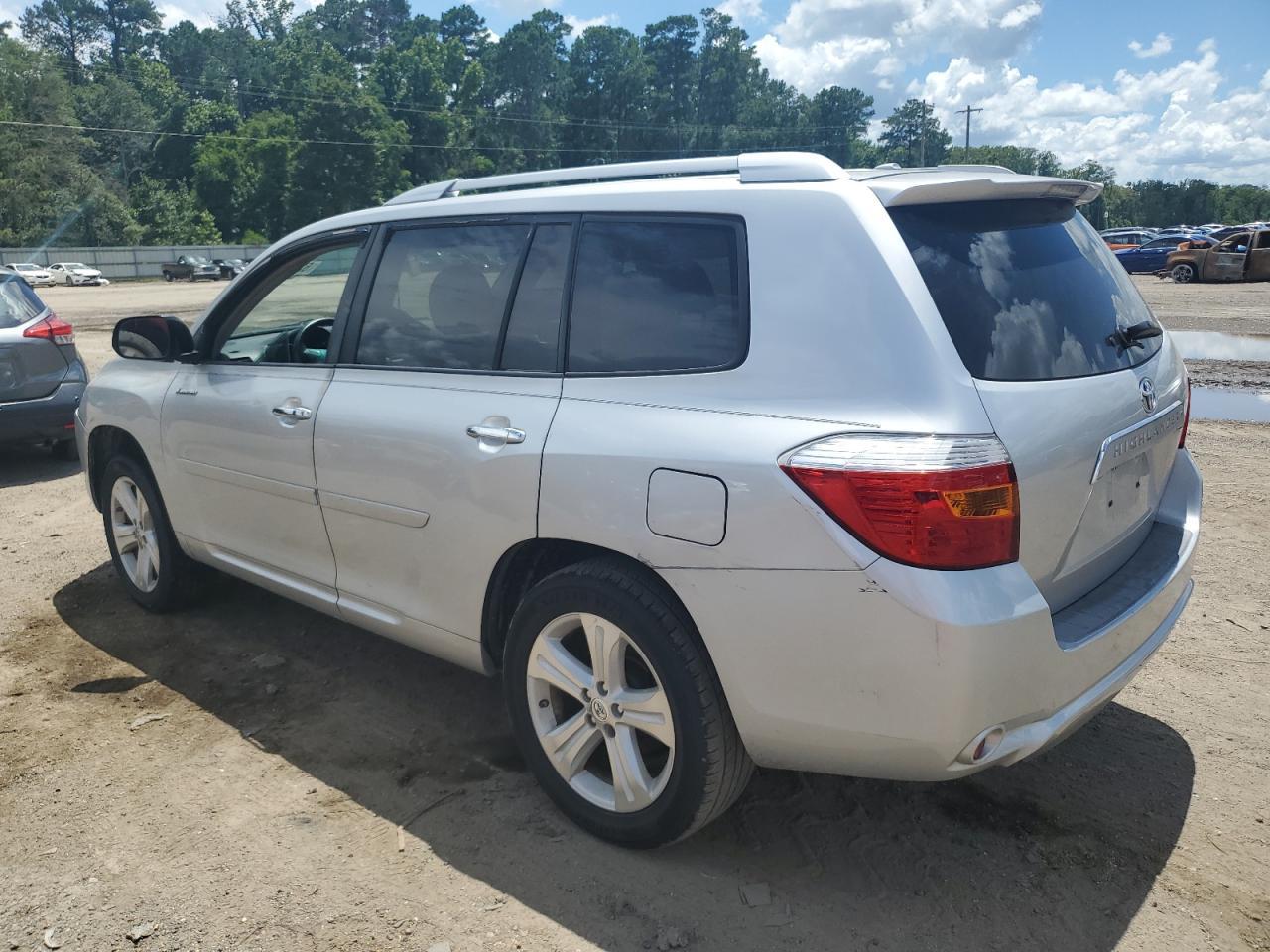 2010 Toyota Highlander Limited - Image 2