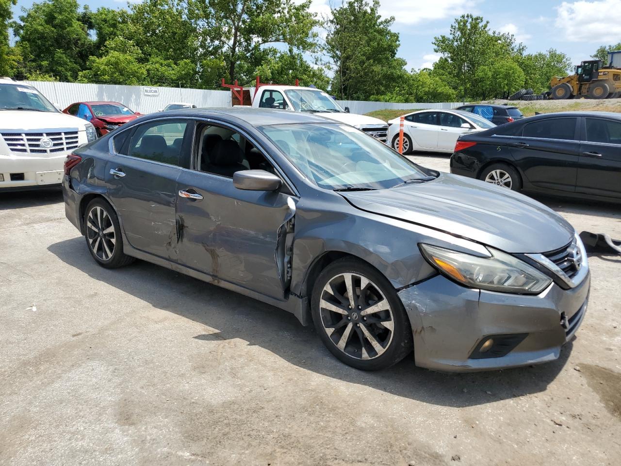 2018 Nissan Altima 2.5 - Image 4