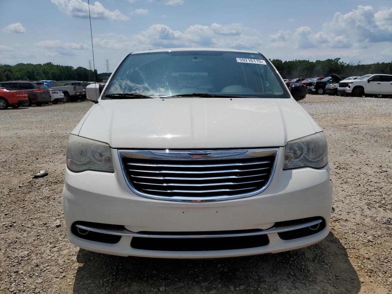2011 Chrysler Town & Country Touring - Фото 5