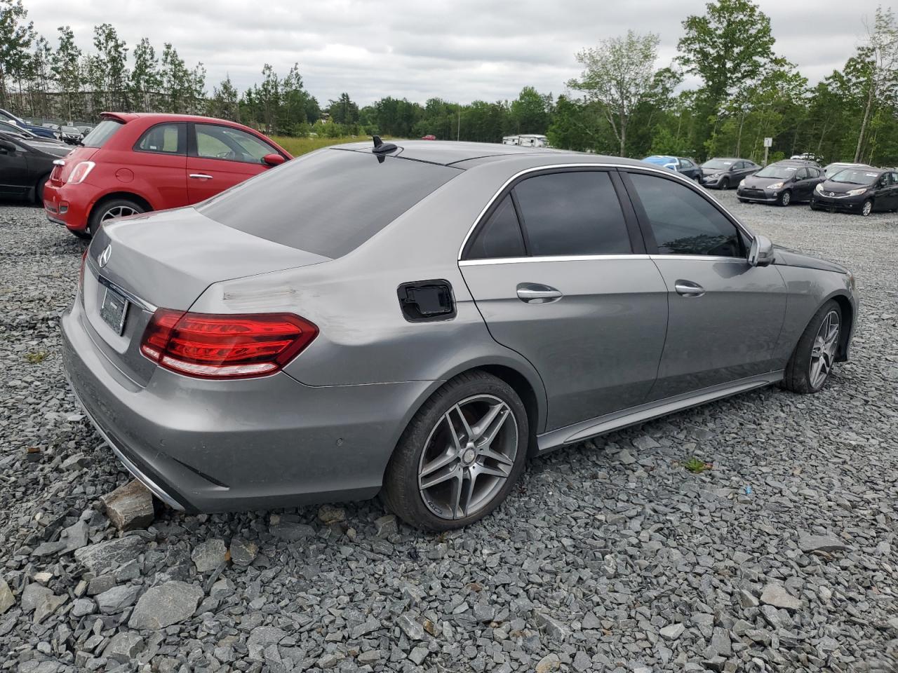 2015 Mercedes-Benz E 250 Bluetec - Image 3