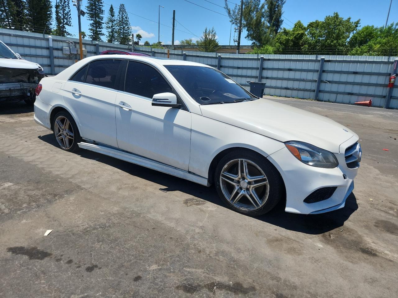 2014 Mercedes-Benz E 350 4Matic - Фото 4