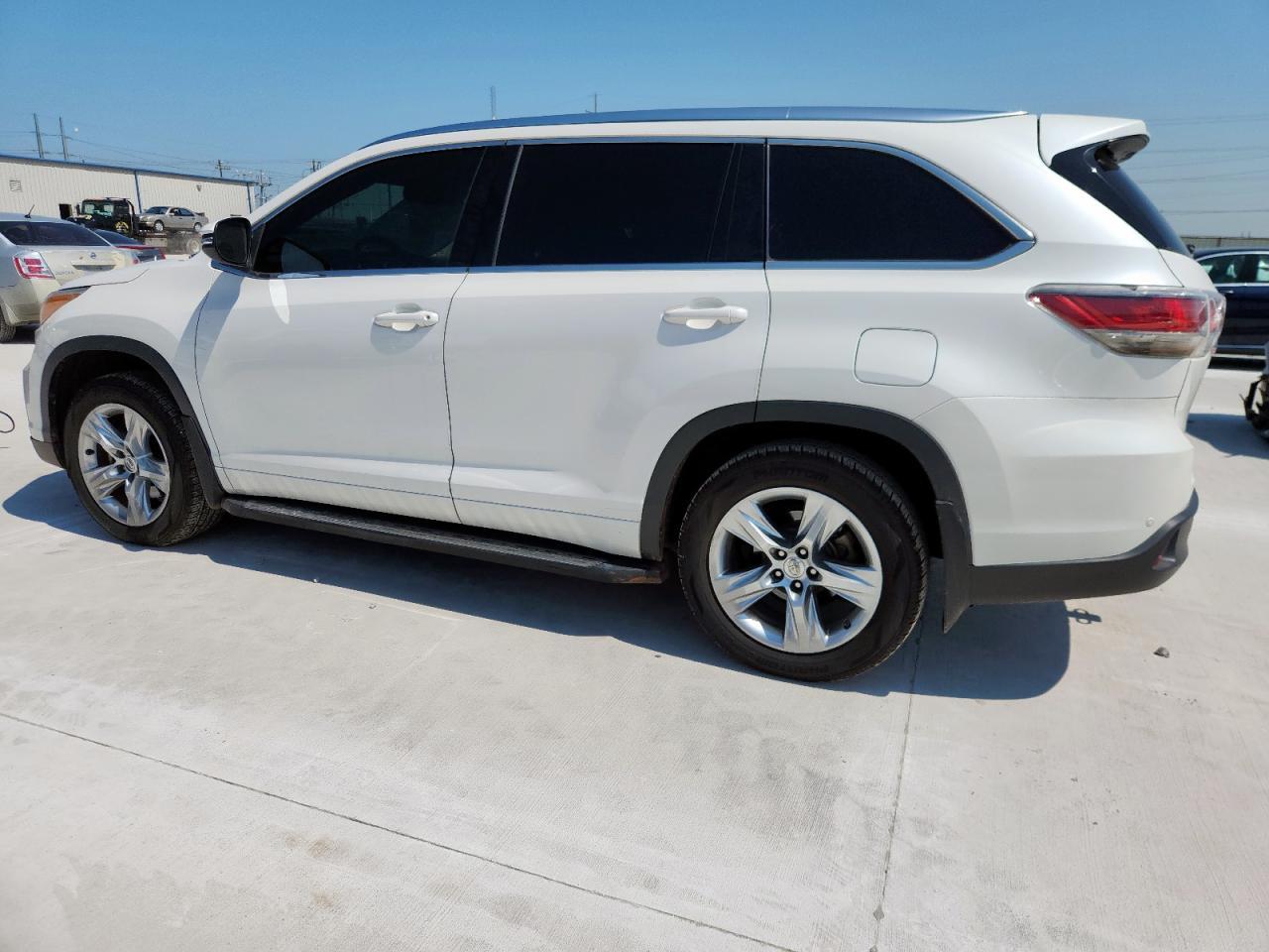 2015 Toyota Highlander Limited - Image 2