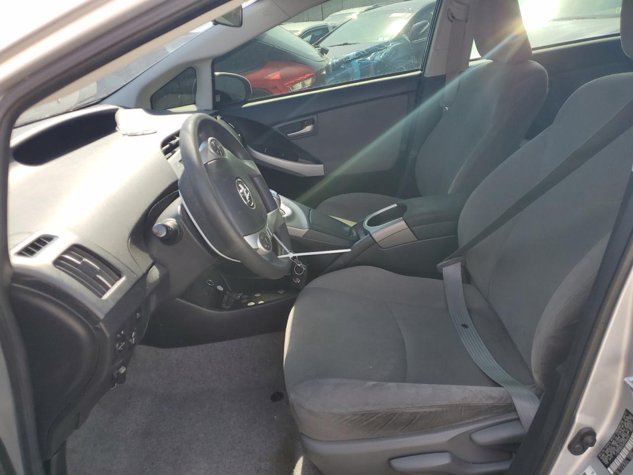 2012 Toyota Prius - Фото 7