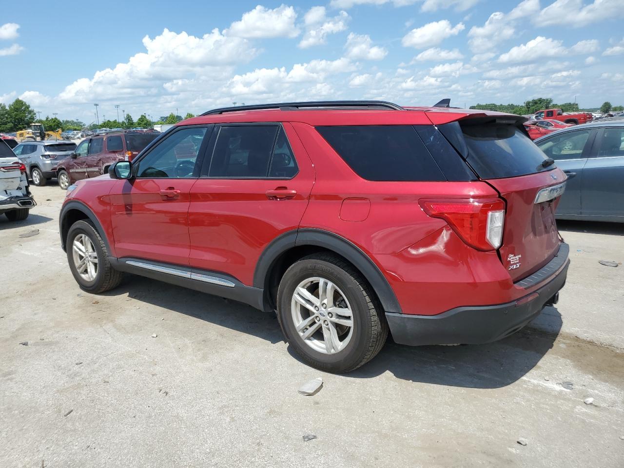 2023 Ford Explorer Xlt - Фото 2