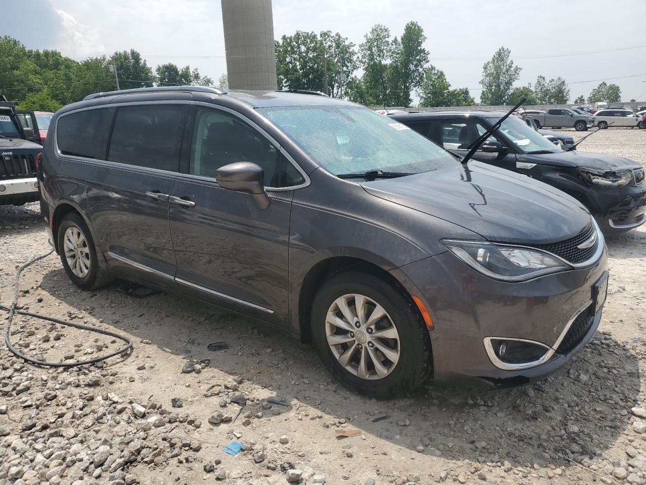 2018 Chrysler Pacifica Touring L - Фото 4
