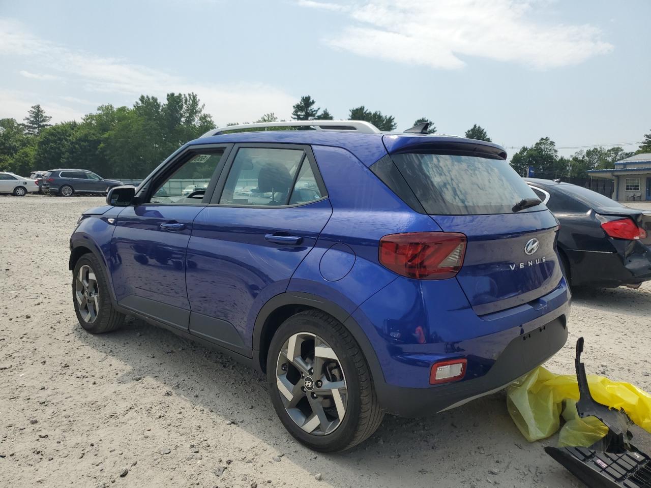 2022 Hyundai Venue Sel - Фото 2