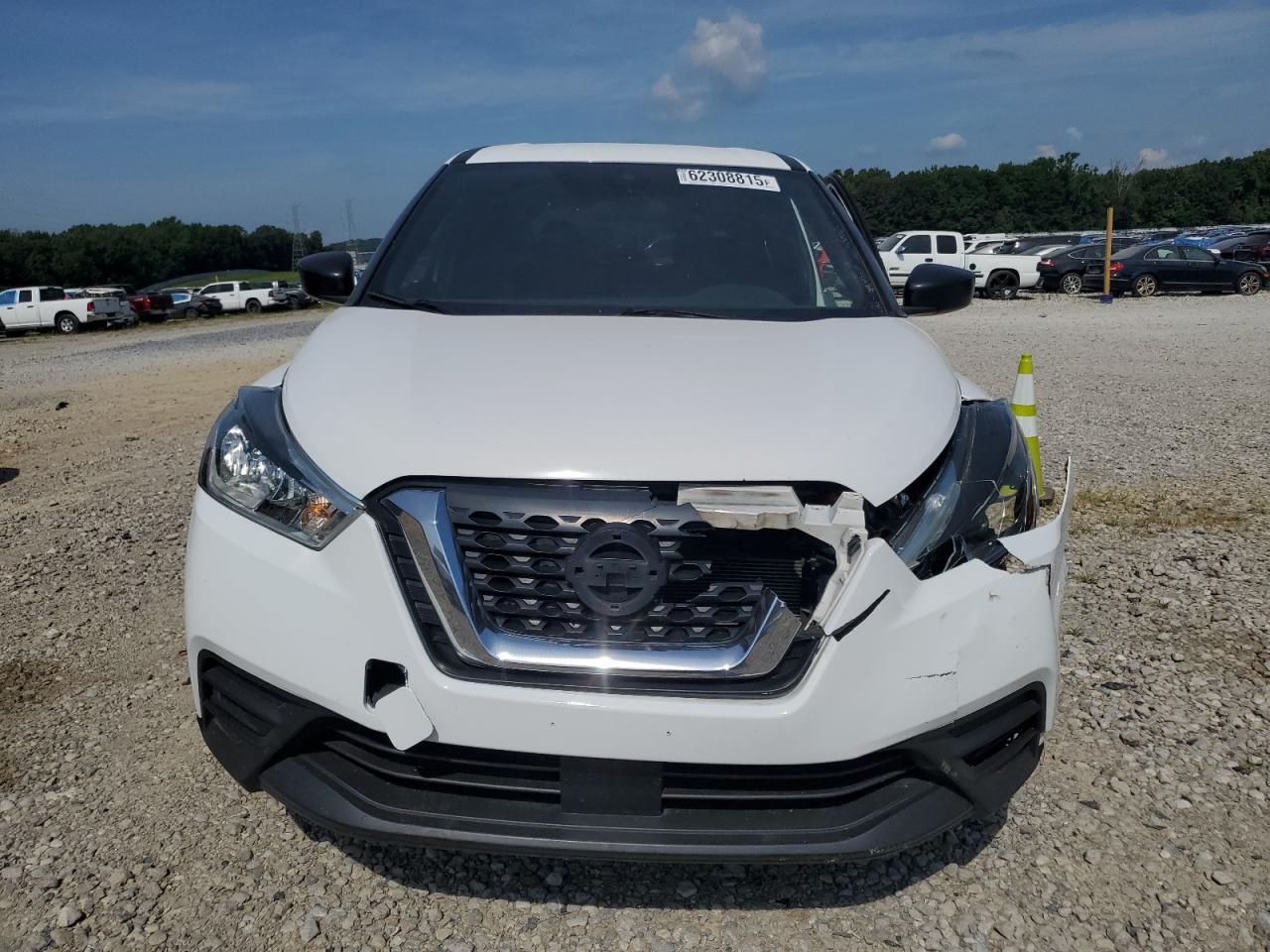 2020 Nissan Kicks S - Фото 5