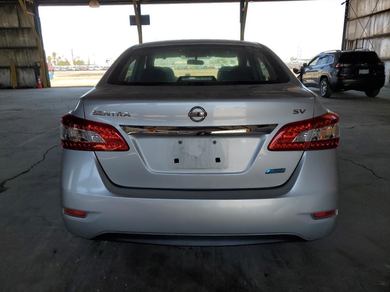 2014 Nissan Sentra S - Фото 6