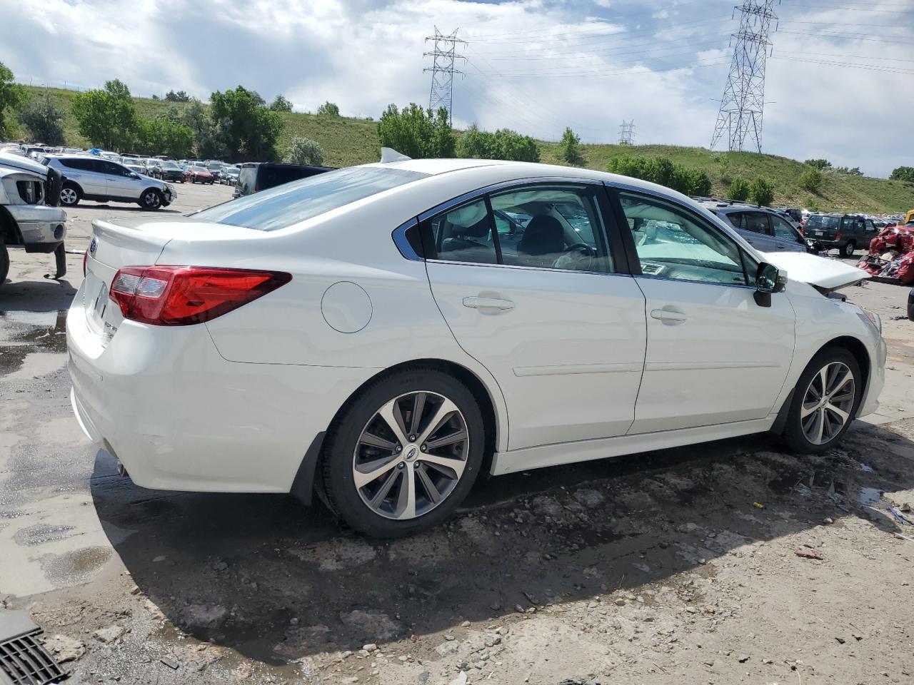2017 Subaru Legacy 3.6R Limited - Фото 3