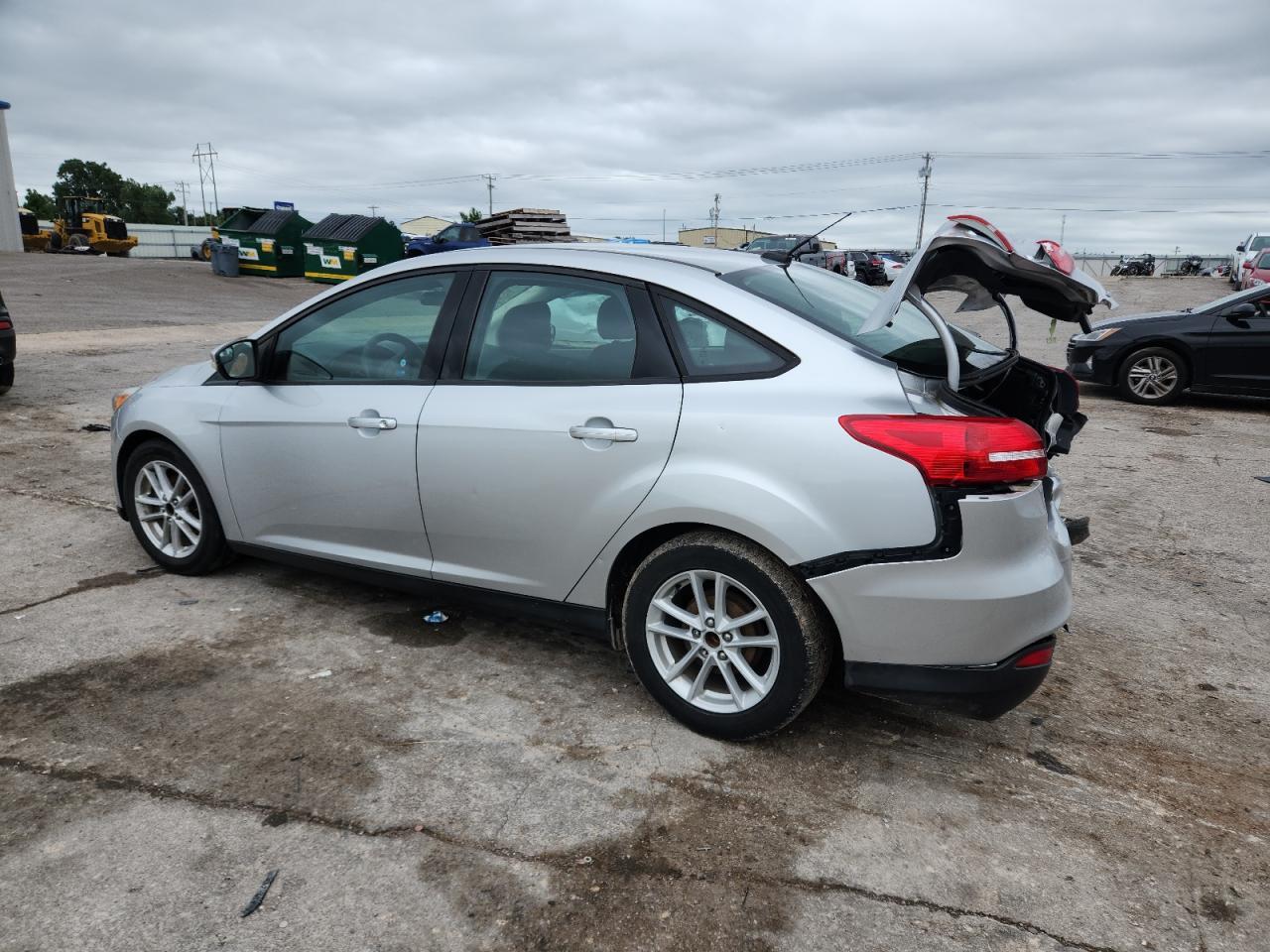 2017 Ford Focus Se - Image 2