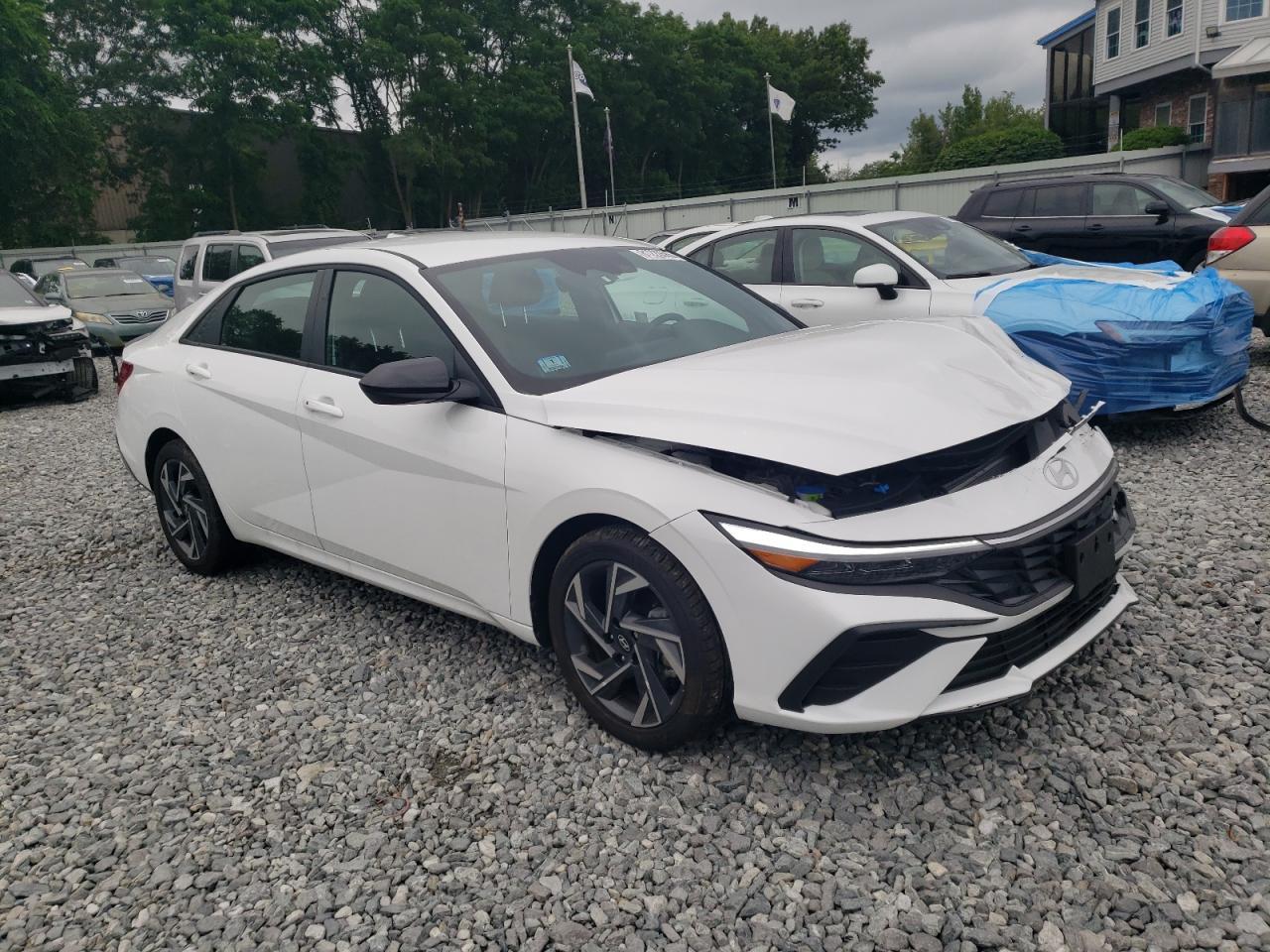 2025 Hyundai Elantra Sel Sport - Image 4