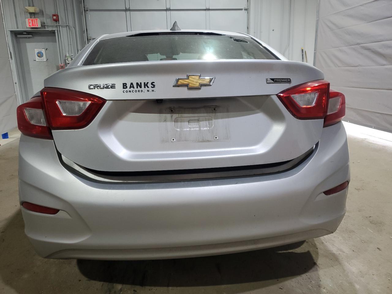 2018 Chevrolet Cruze Premier - Фото 6