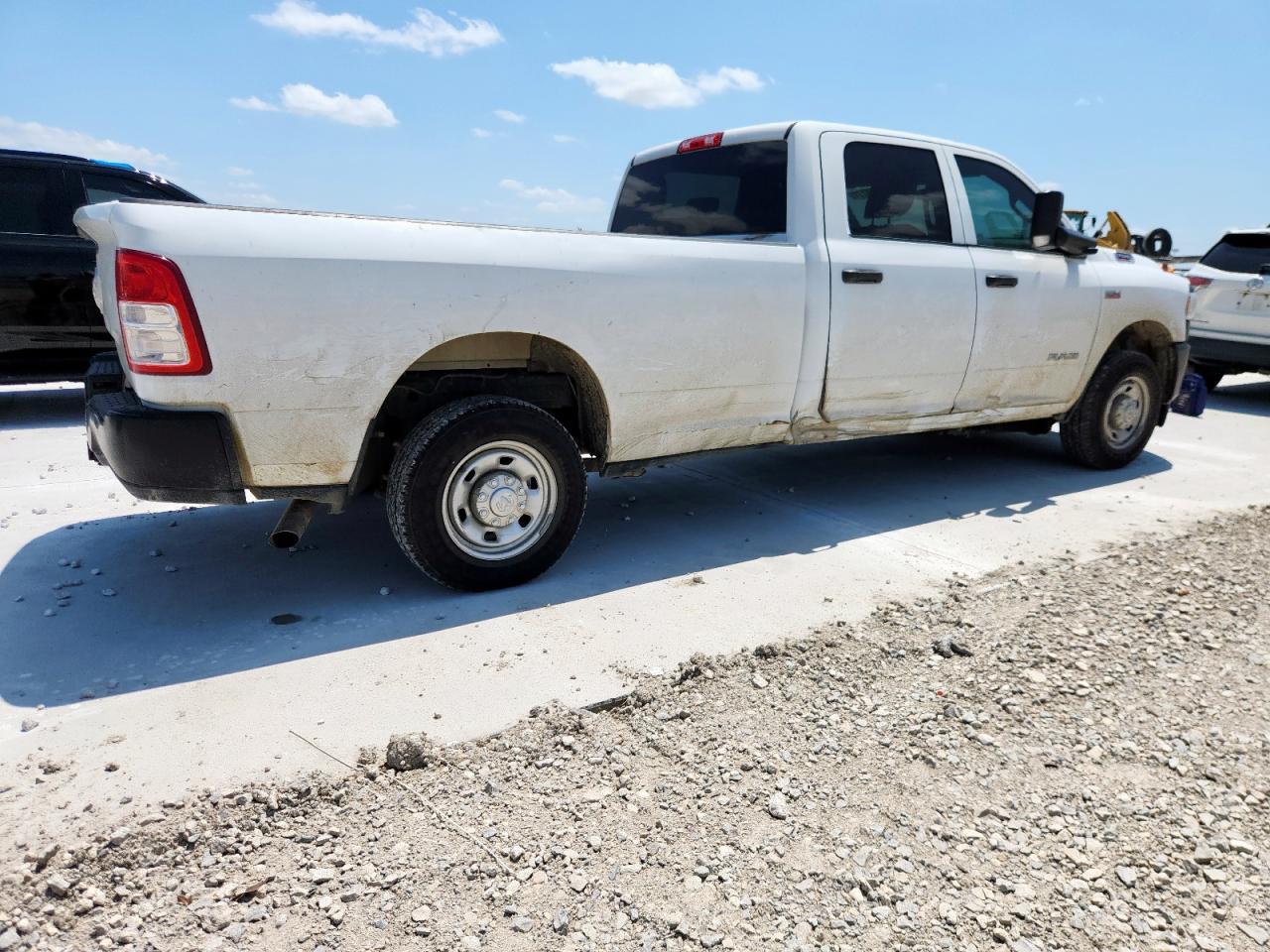 2021 Ram 2500 Tradesman - Фото 3