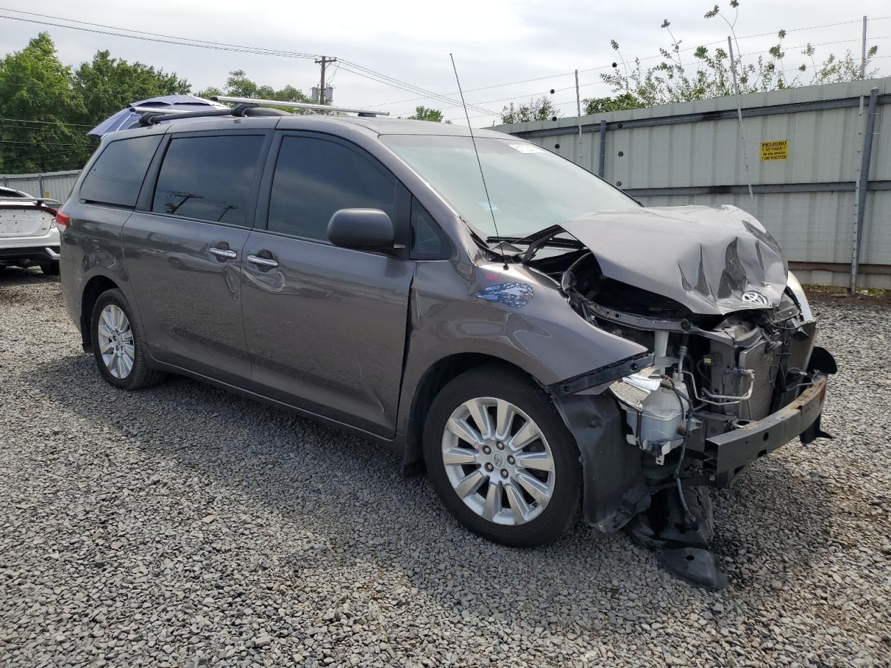 2012 Toyota Sienna Xle - Фото 4
