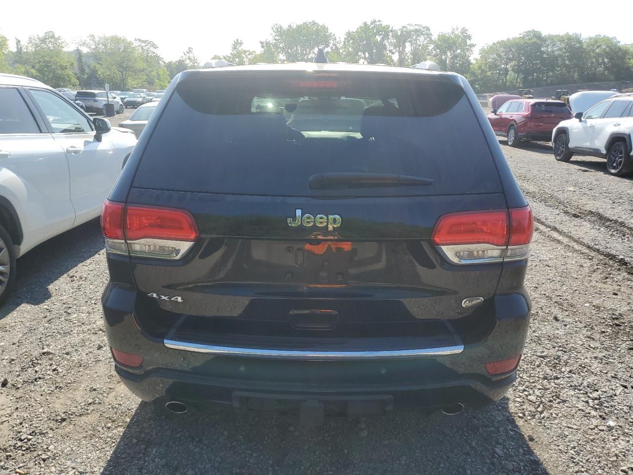 2017 Jeep Grand Cherokee Overland - Image 6