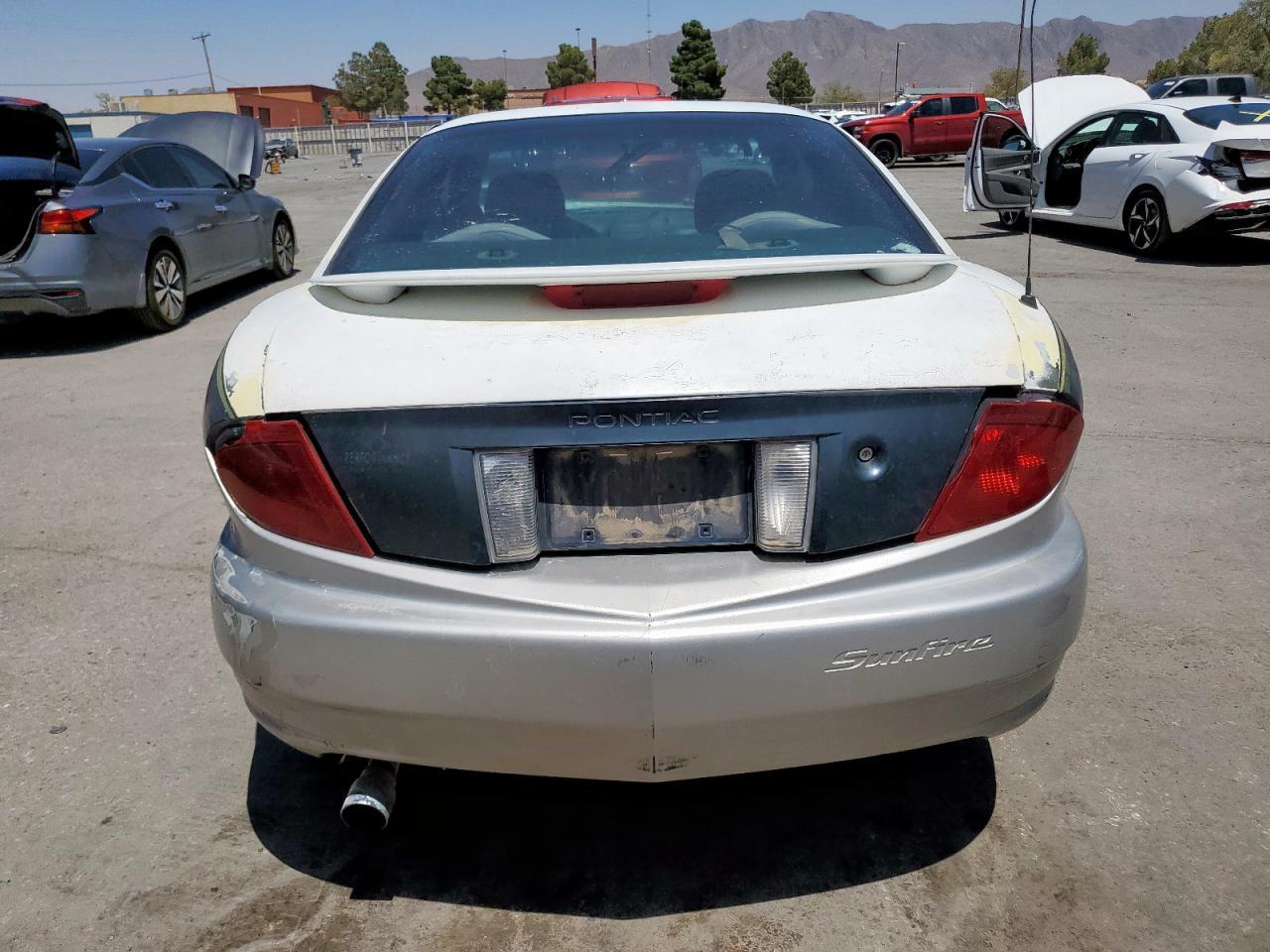 2005 Pontiac Sunfire - Image 6