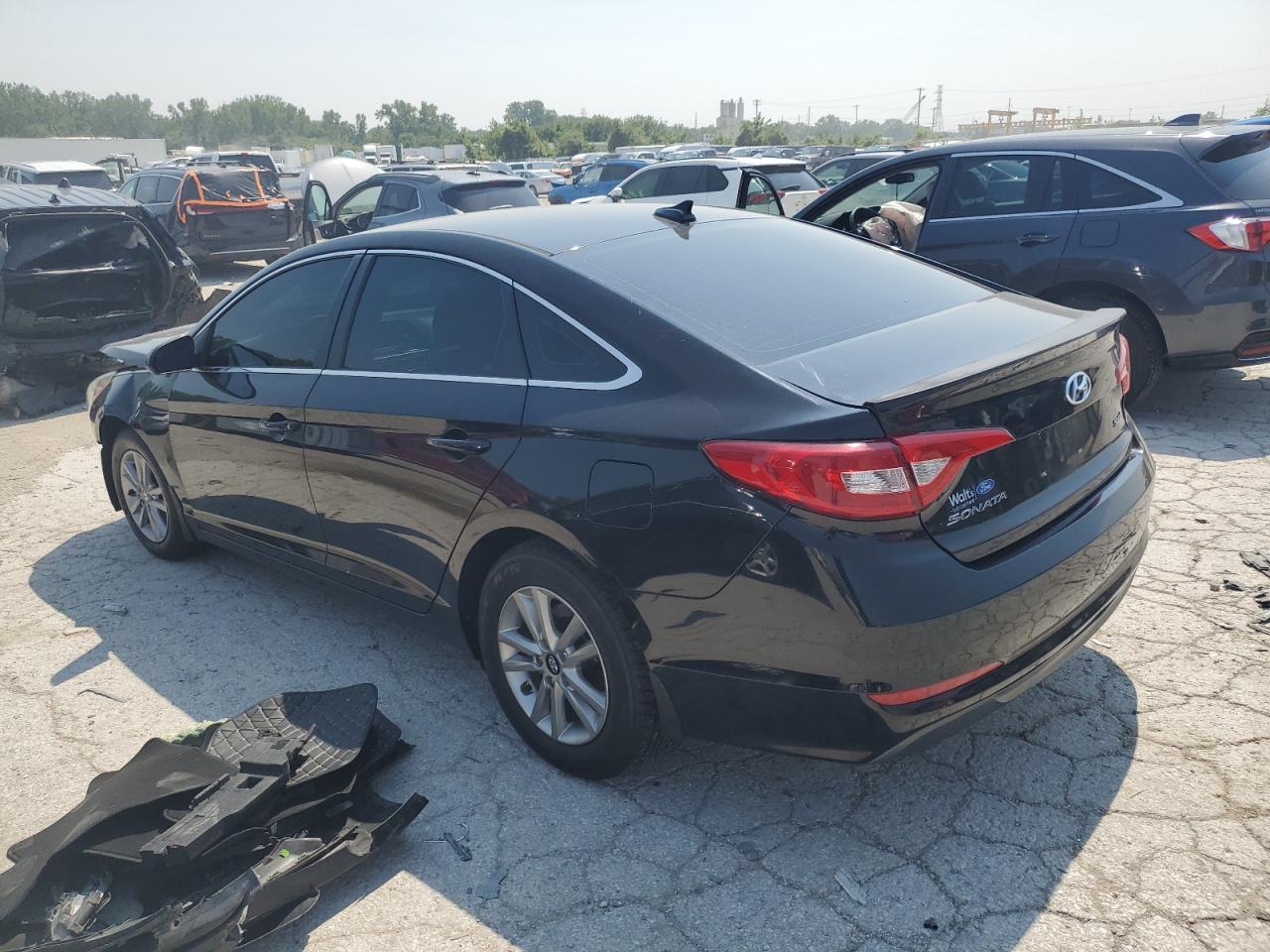 2015 Hyundai Sonata Se - Image 2