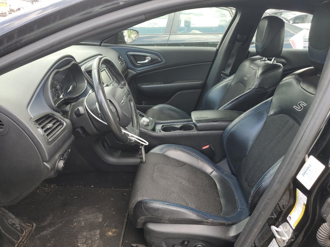 2016 Chrysler 200 S - Фото 7
