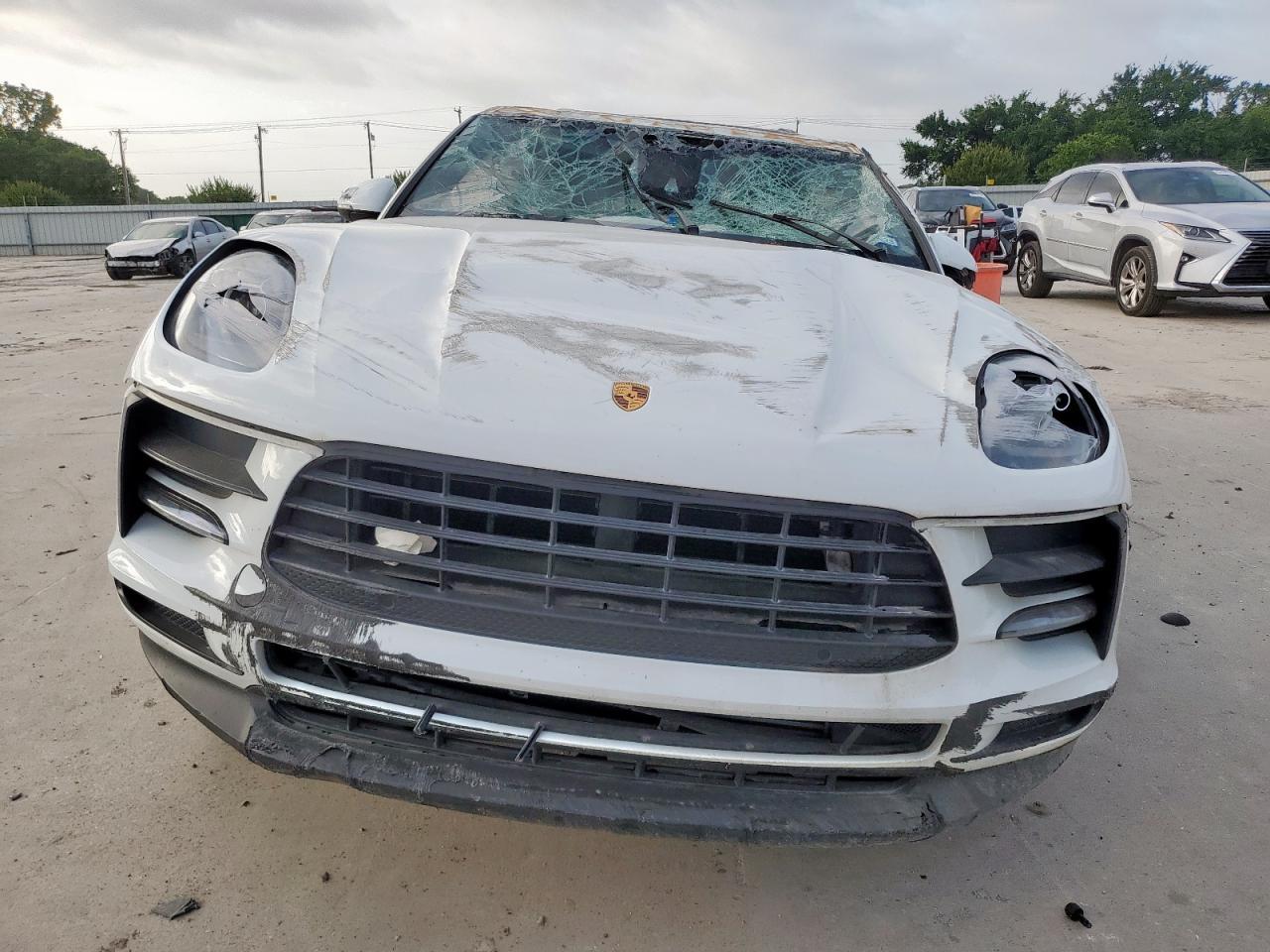 2021 Porsche Macan - Image 5