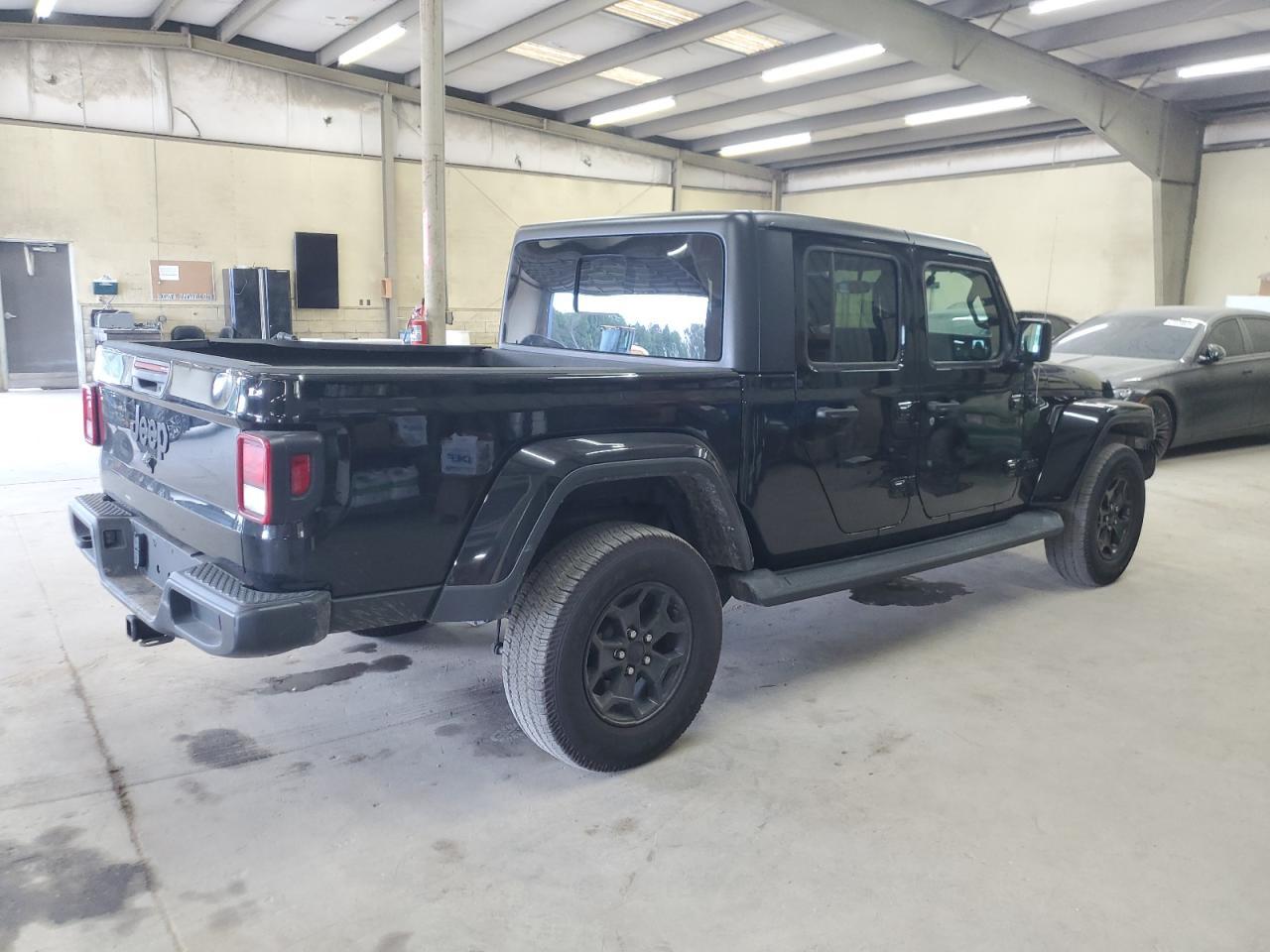 2021 Jeep Gladiator Sport - Фото 3