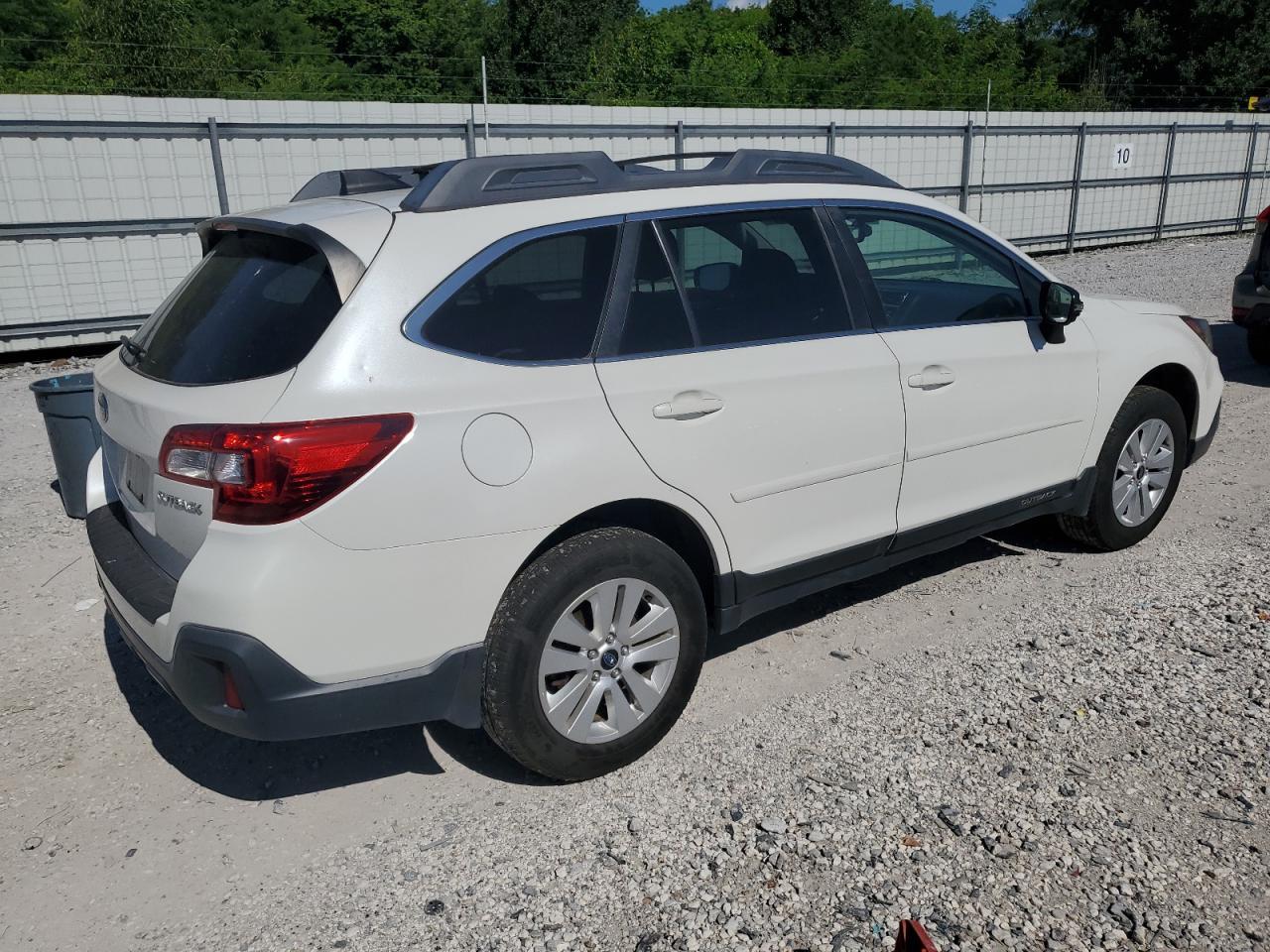 2018 Subaru Outback 2.5I Premium - Фото 3
