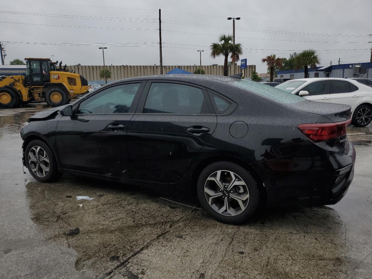 2021 Kia Forte Fe - Фото 2