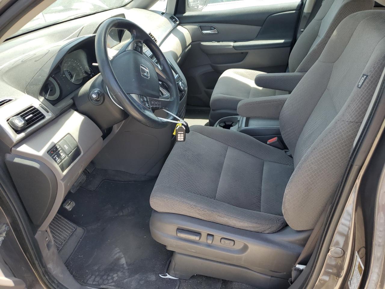 2016 Honda Odyssey Se - Фото 7