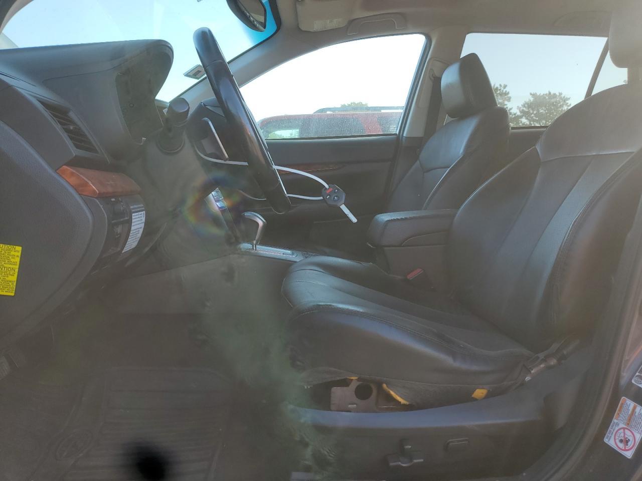 2012 Subaru Outback 2.5I Limited - Image 7