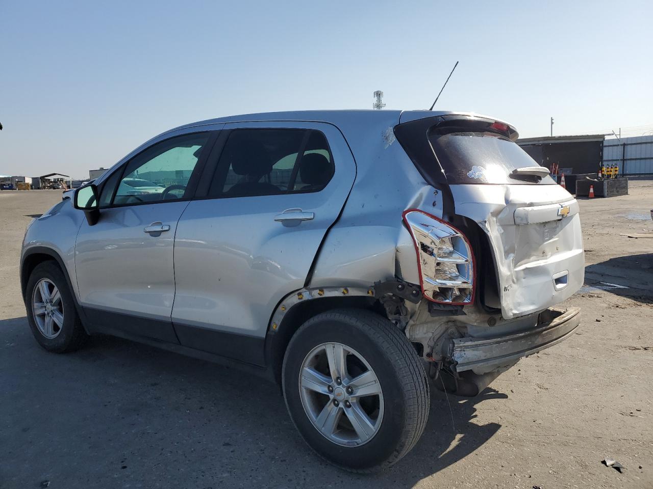 2020 Chevrolet Trax Ls - Фото 2