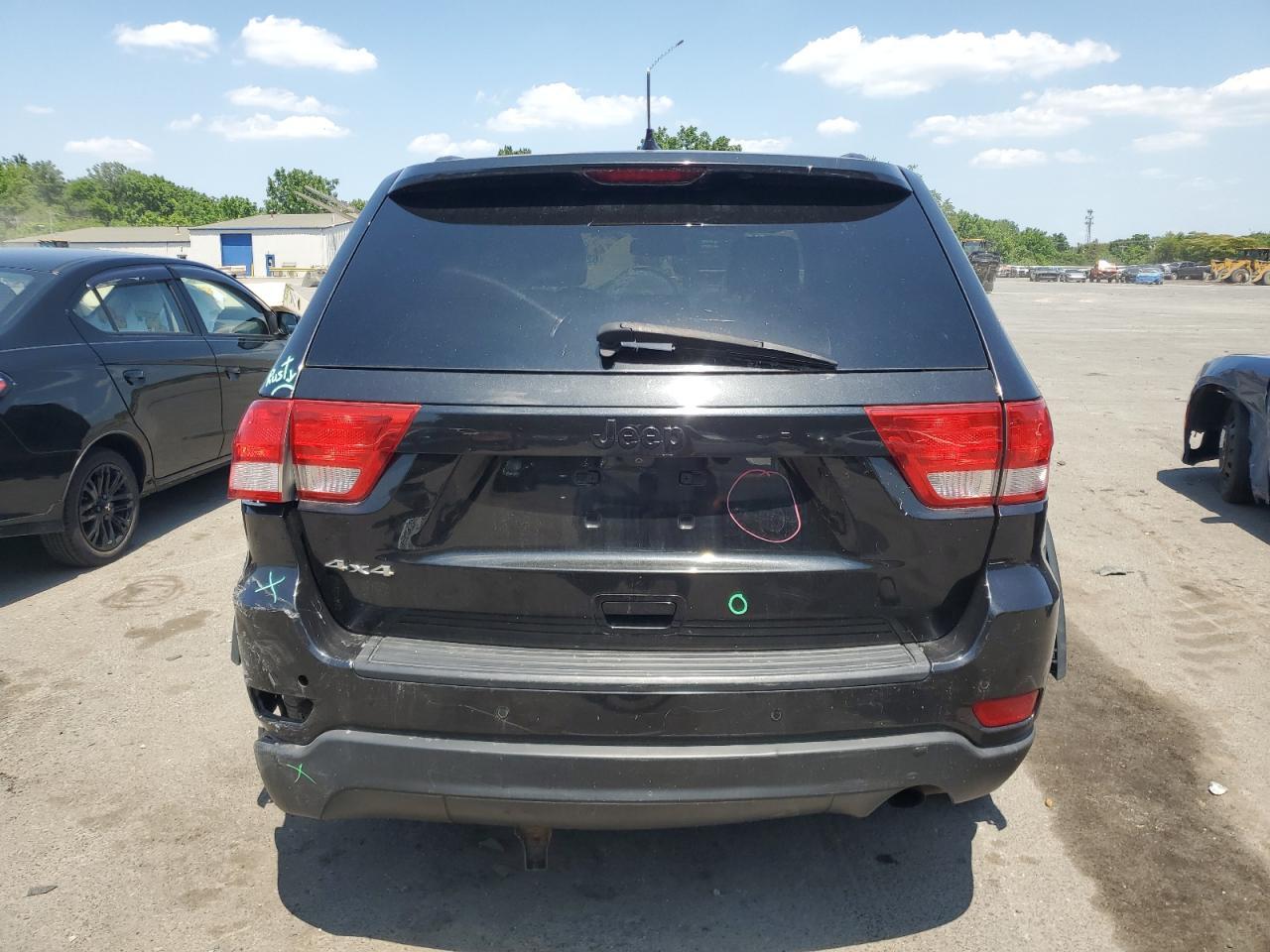 2013 Jeep Grand Cherokee Laredo - Image 6