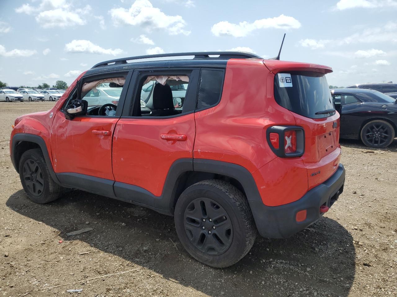 2018 Jeep Renegade Trailhawk - Image 2