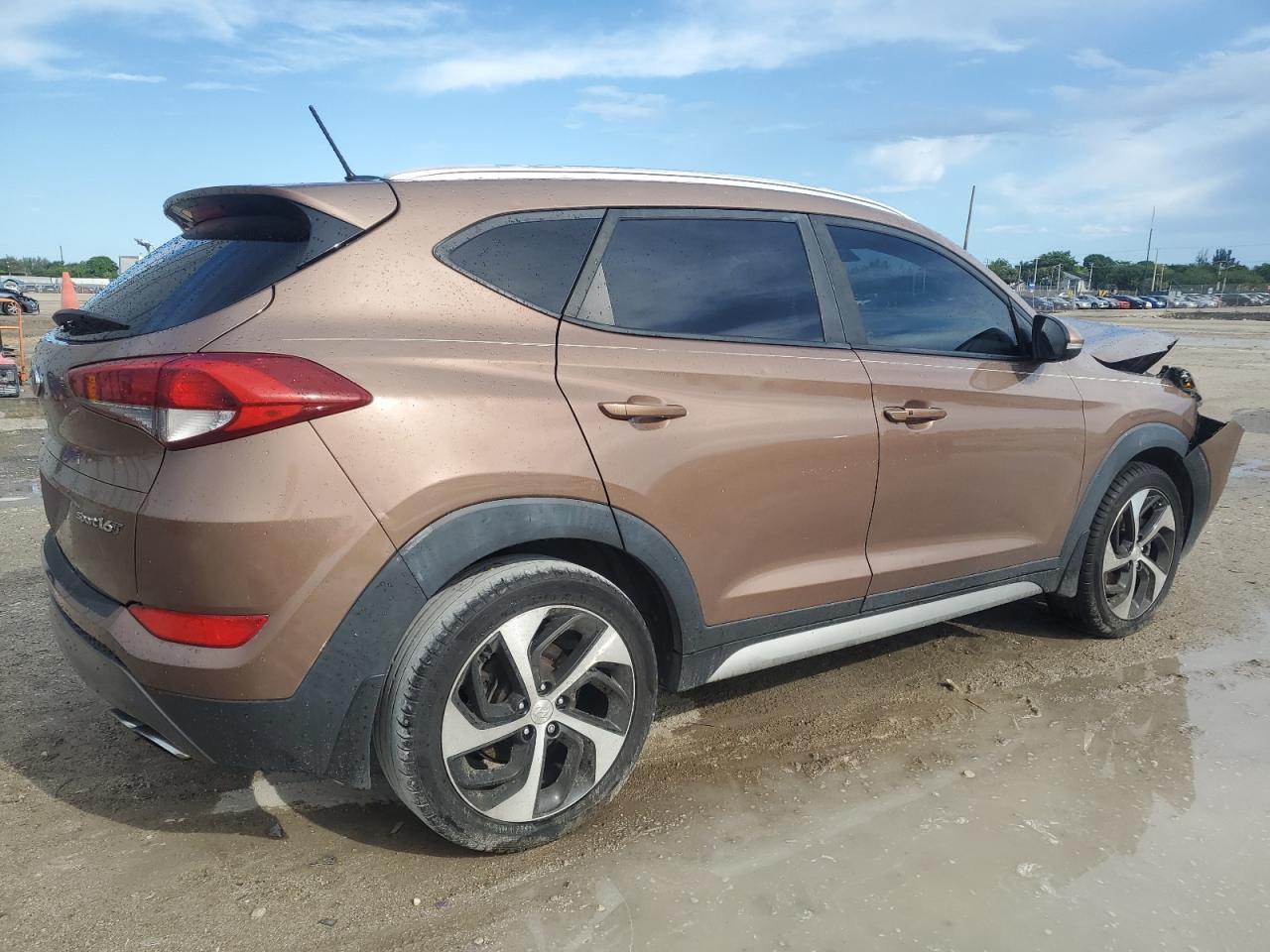 2016 Hyundai Tucson Limited - Image 3