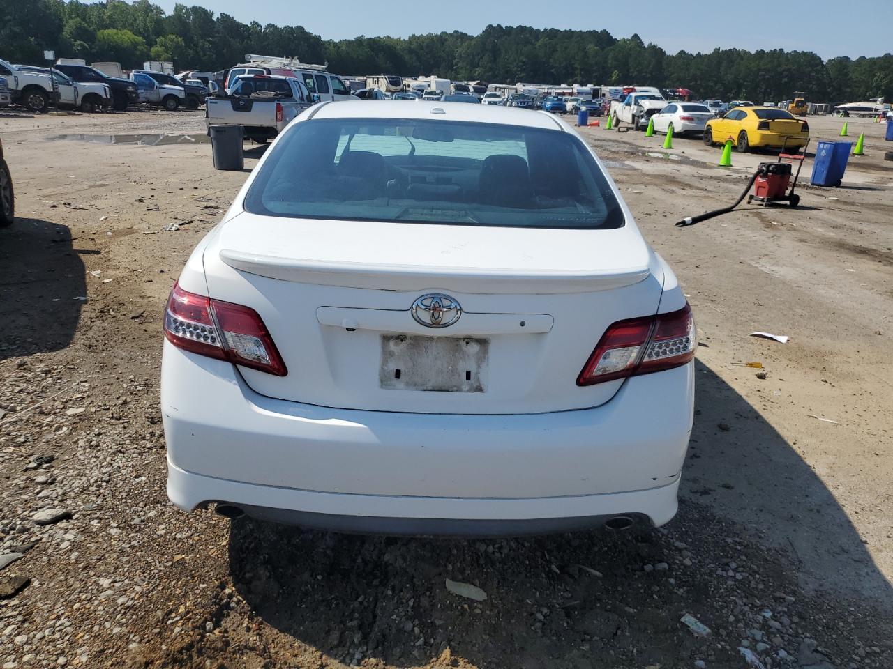 2011 Toyota Camry Se - Фото 6