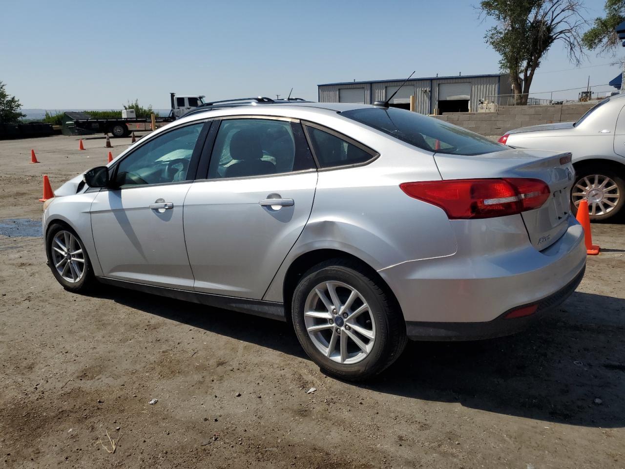 2017 Ford Focus Se - Image 2
