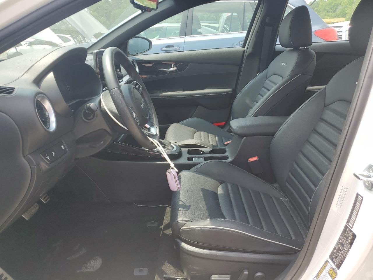 2024 Kia Forte Gt Line - Image 7