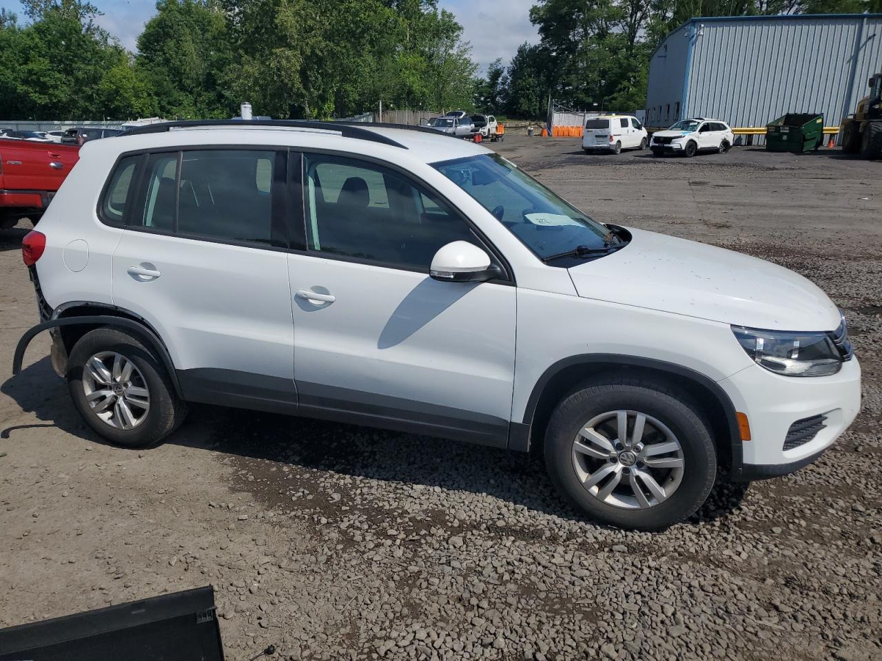 2017 Volkswagen Tiguan S - Image 4