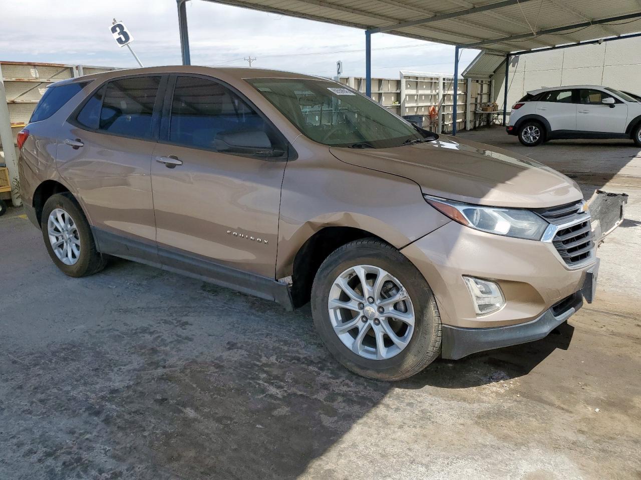 2018 Chevrolet Equinox Ls - Image 4