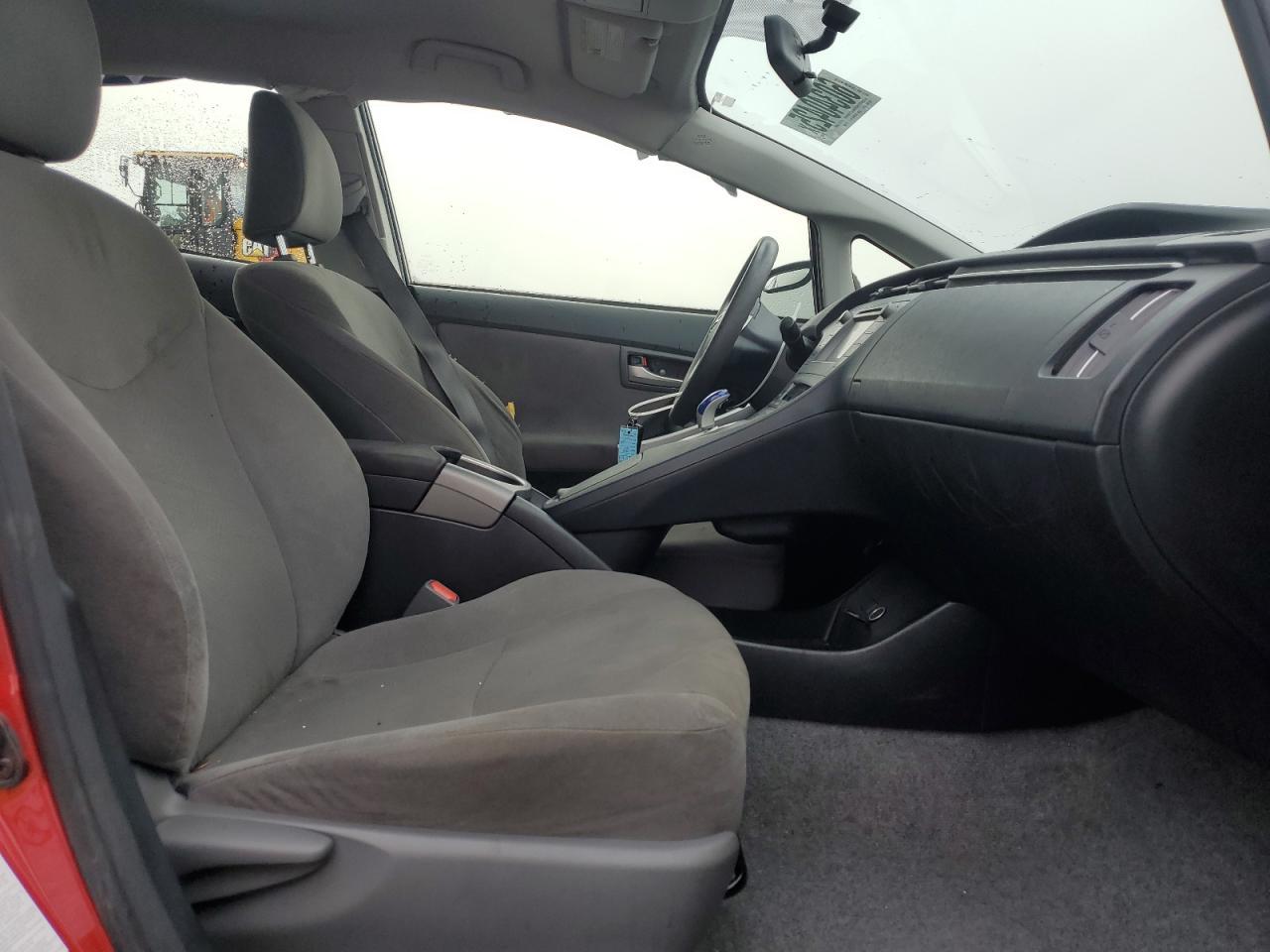 2014 Toyota Prius - Image 7