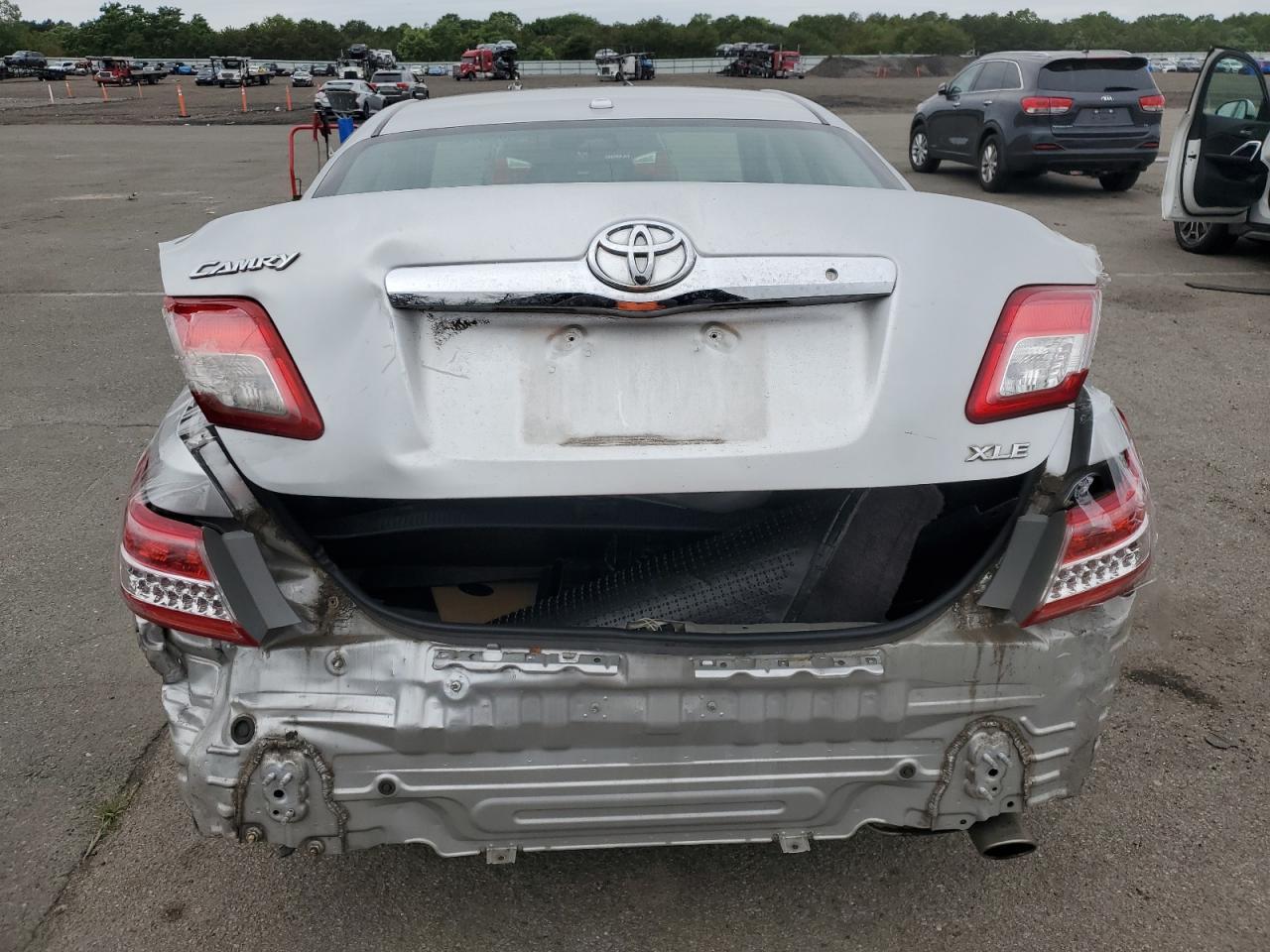 2011 Toyota Camry Base - Image 6