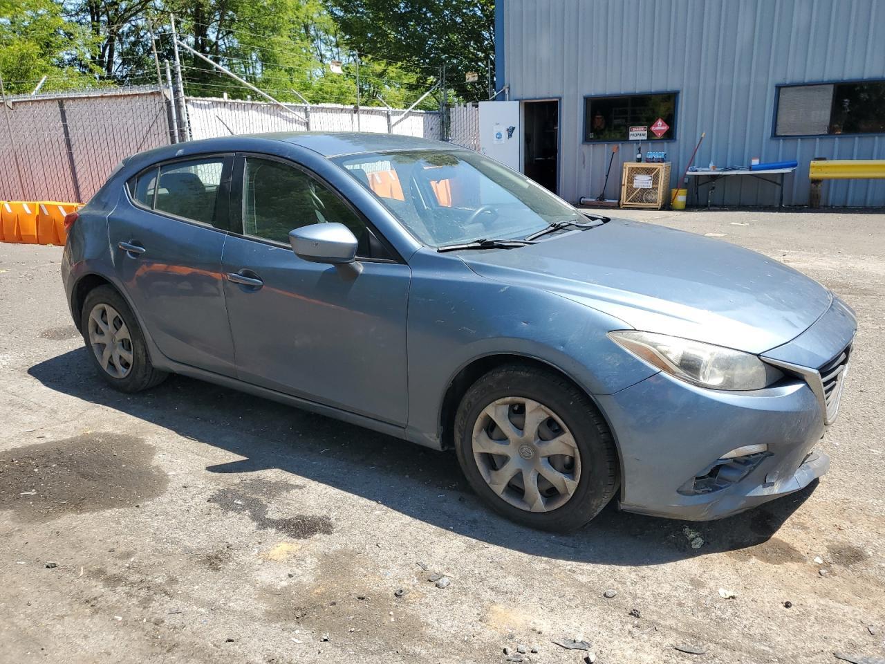 2014 Mazda 3 Sport - Image 4