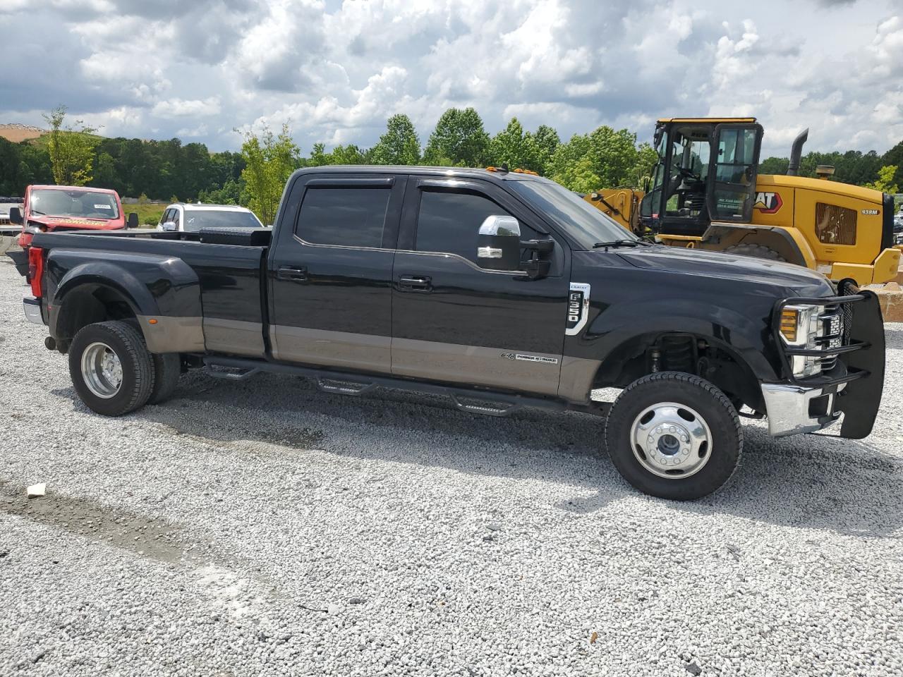 2019 Ford F350 Super Duty - Image 4